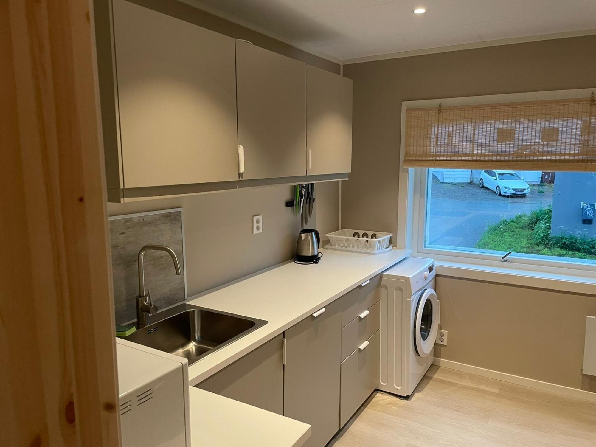 Centrally Located Apartment In Classic Townhouse Tromso Bagian luar foto