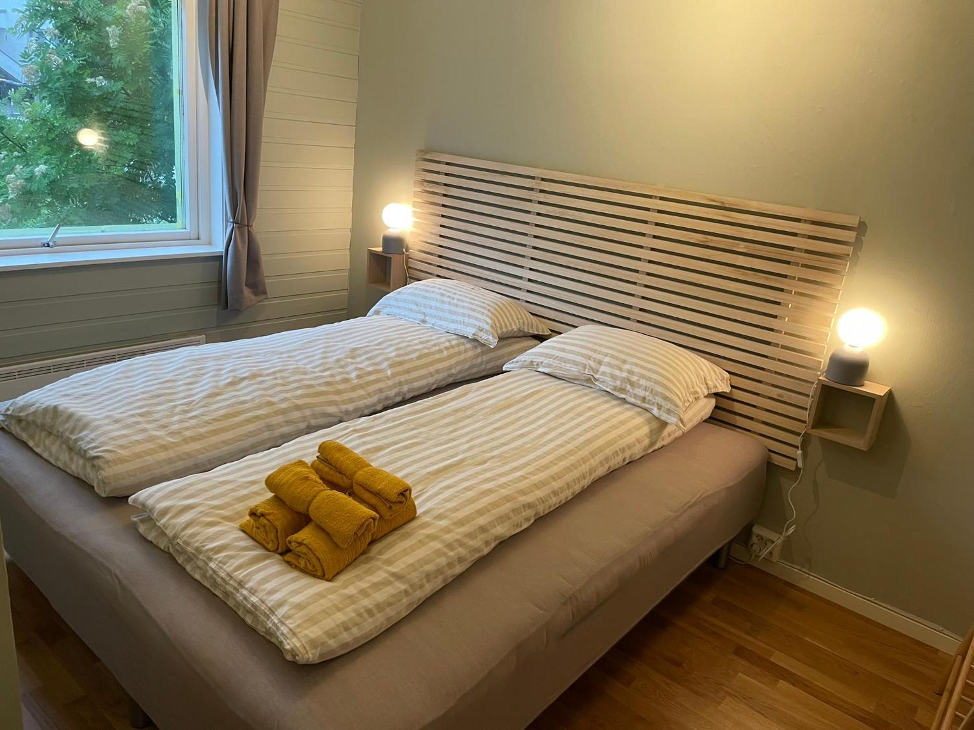 Centrally Located Apartment In Classic Townhouse Tromso Bagian luar foto